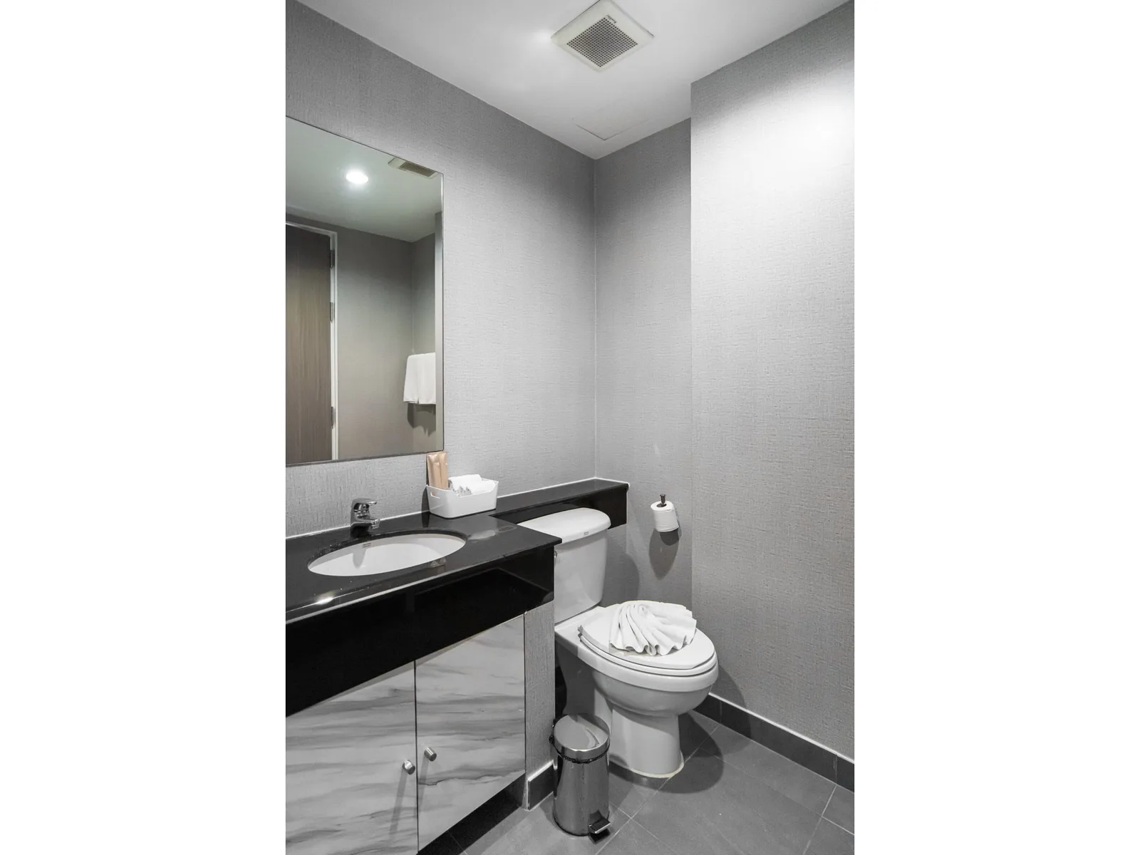 Benviar Tonson Residence — photo 13