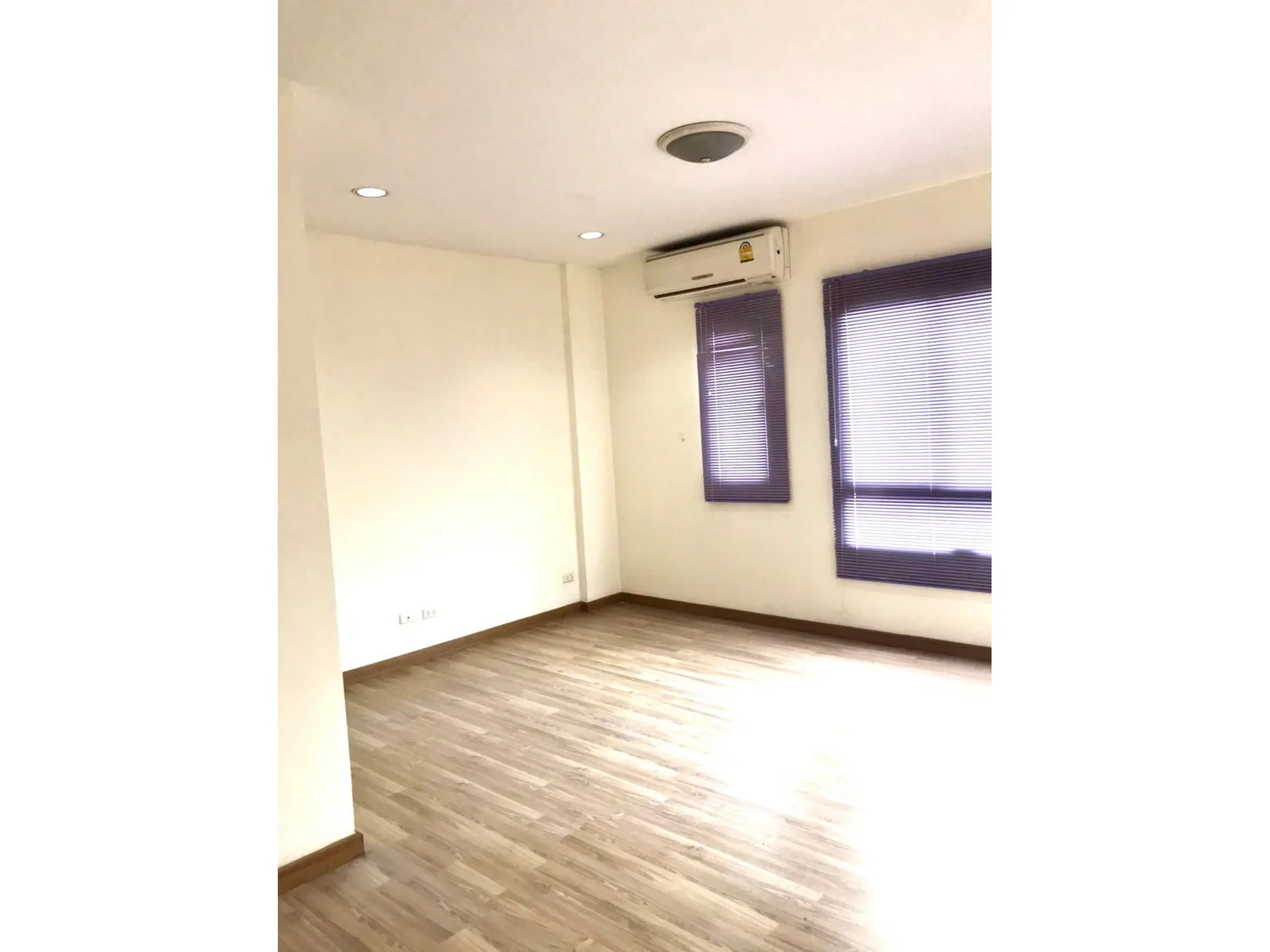 Townhome — photo 3