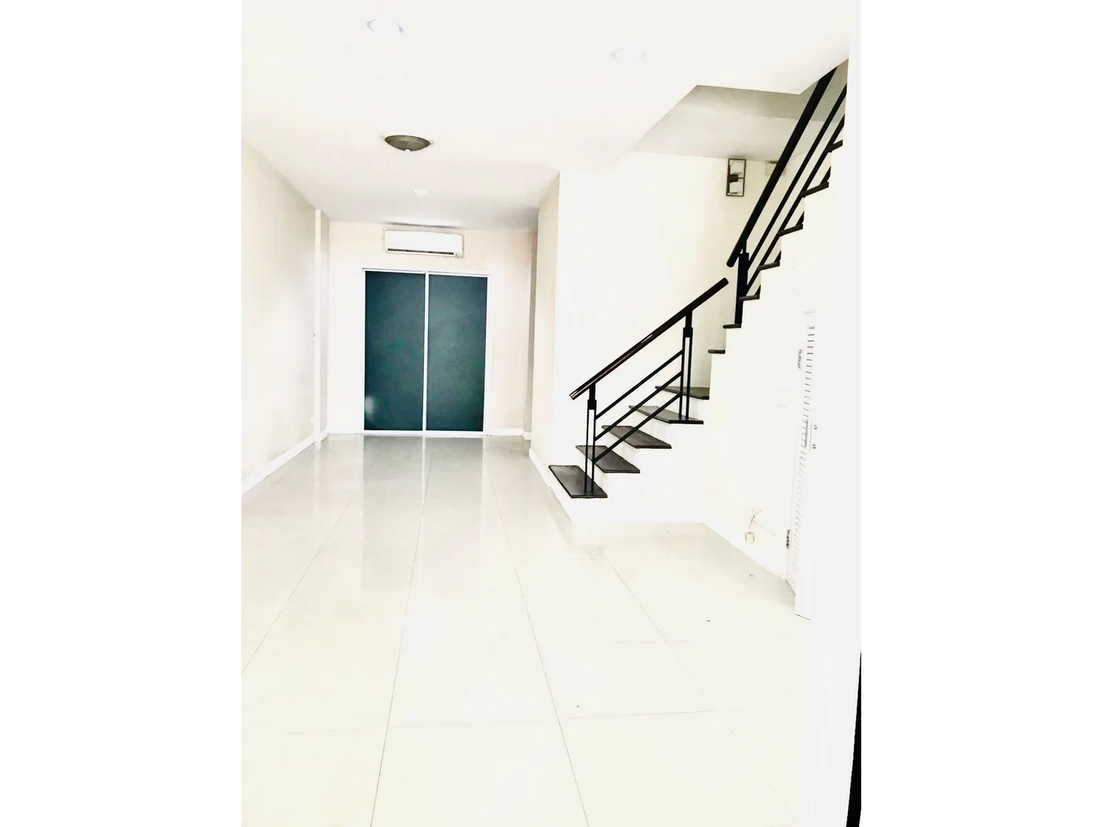 Townhome — photo 9