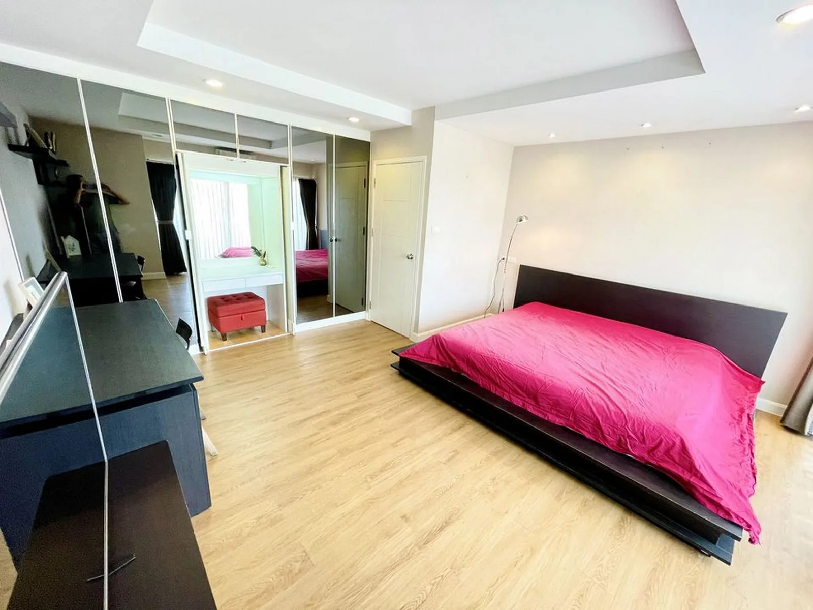 Phasuk Place — photo 5