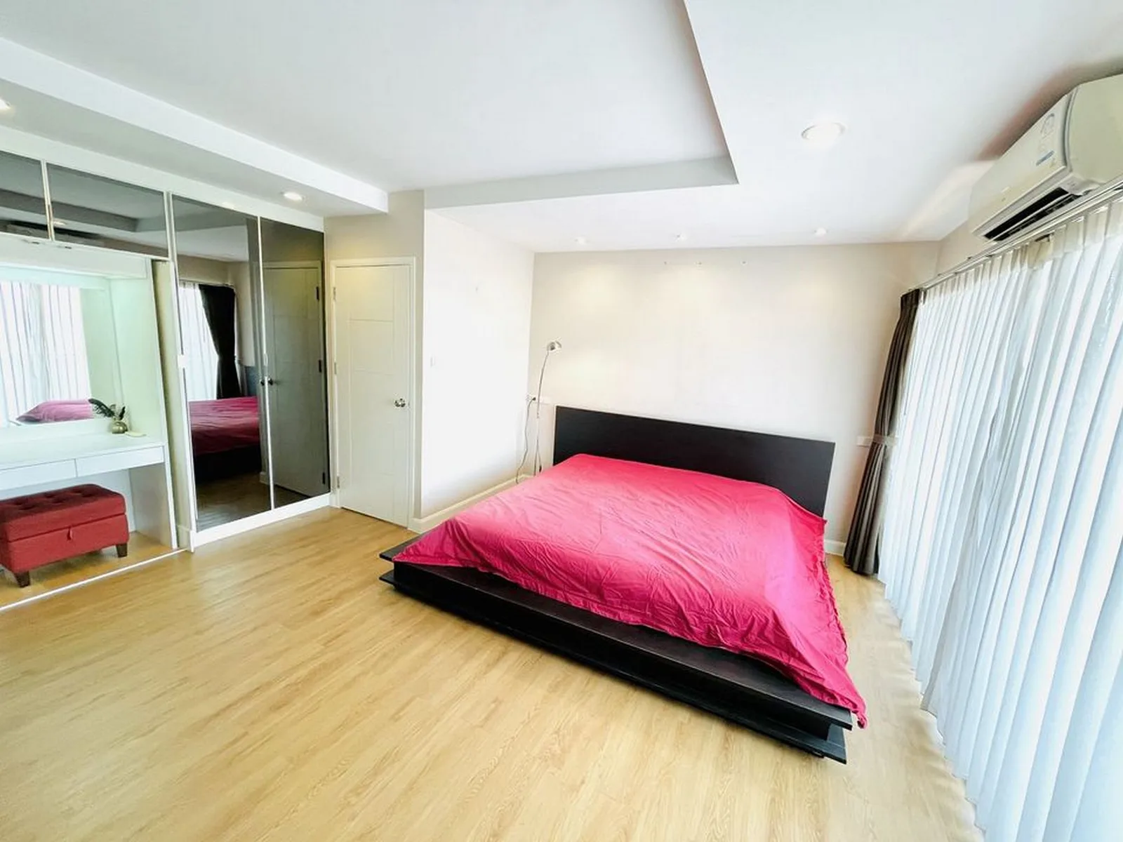 Phasuk Place — photo 6