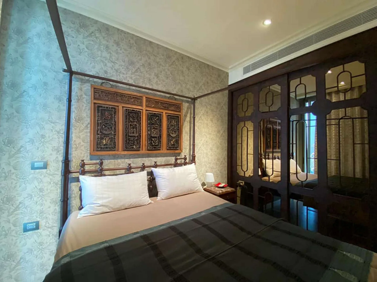 Magnolias Waterfront Residences — photo 4