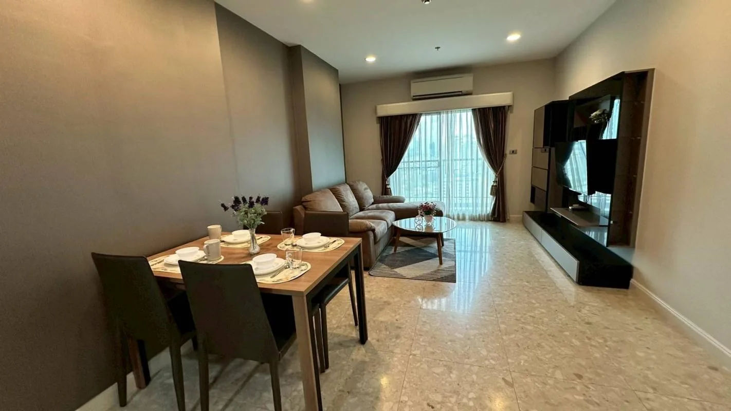 The Crest Sukhumvit 34 — photo 1