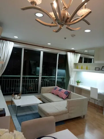 Life @ Phahon - Ari — photo 1