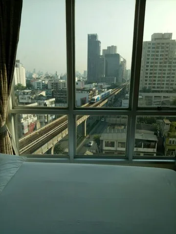 Life @ Phahon - Ari — photo 22