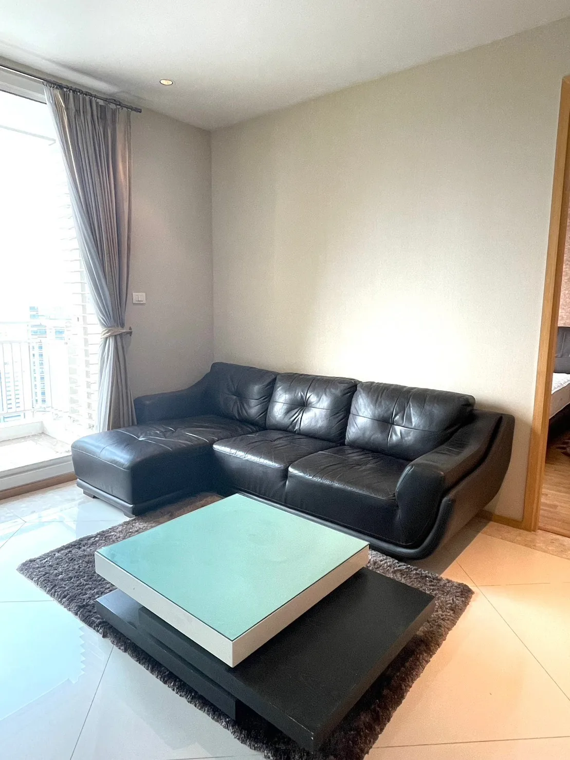 The Empire Place — photo 1