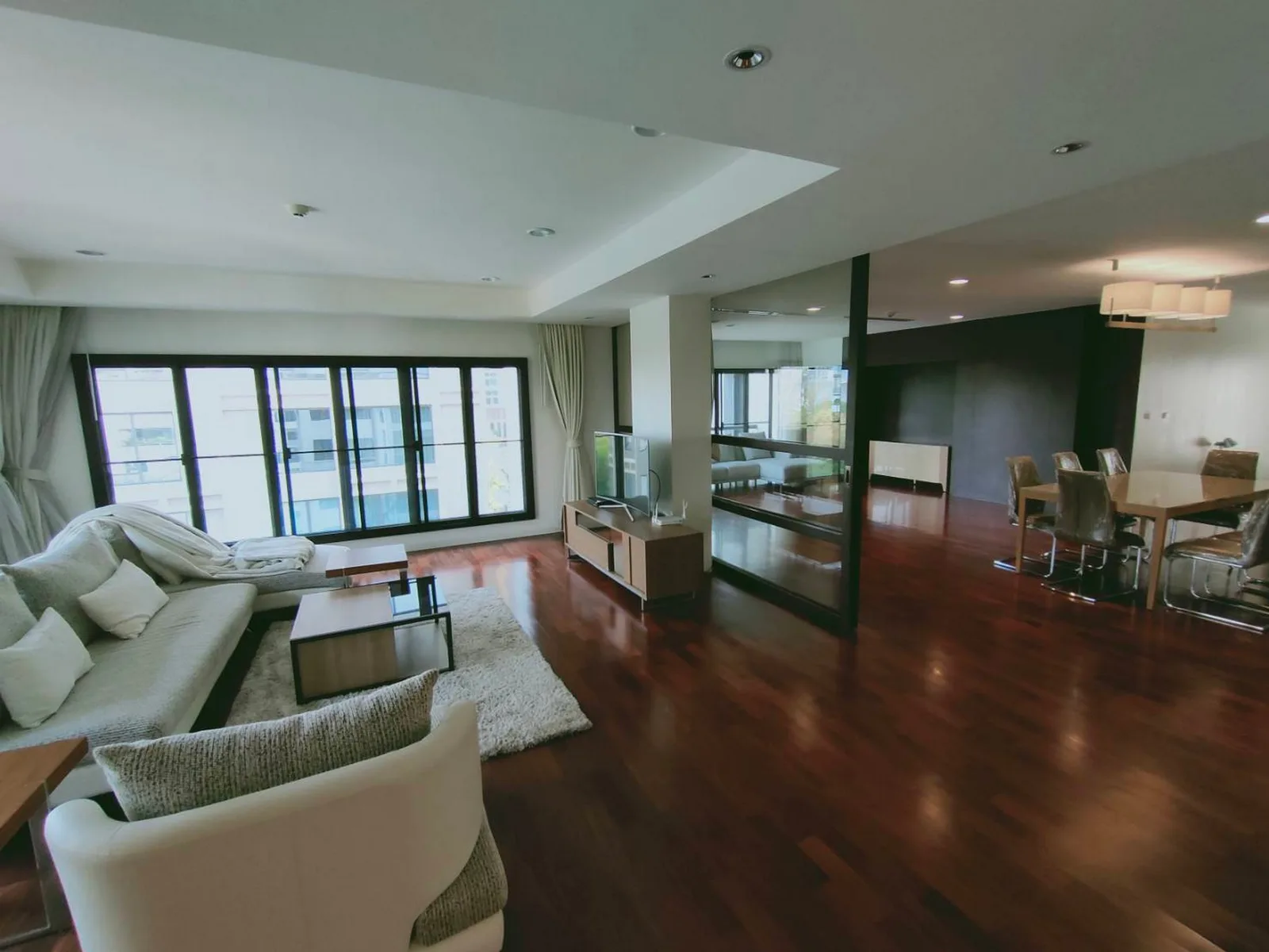 Tonson Court — photo 2