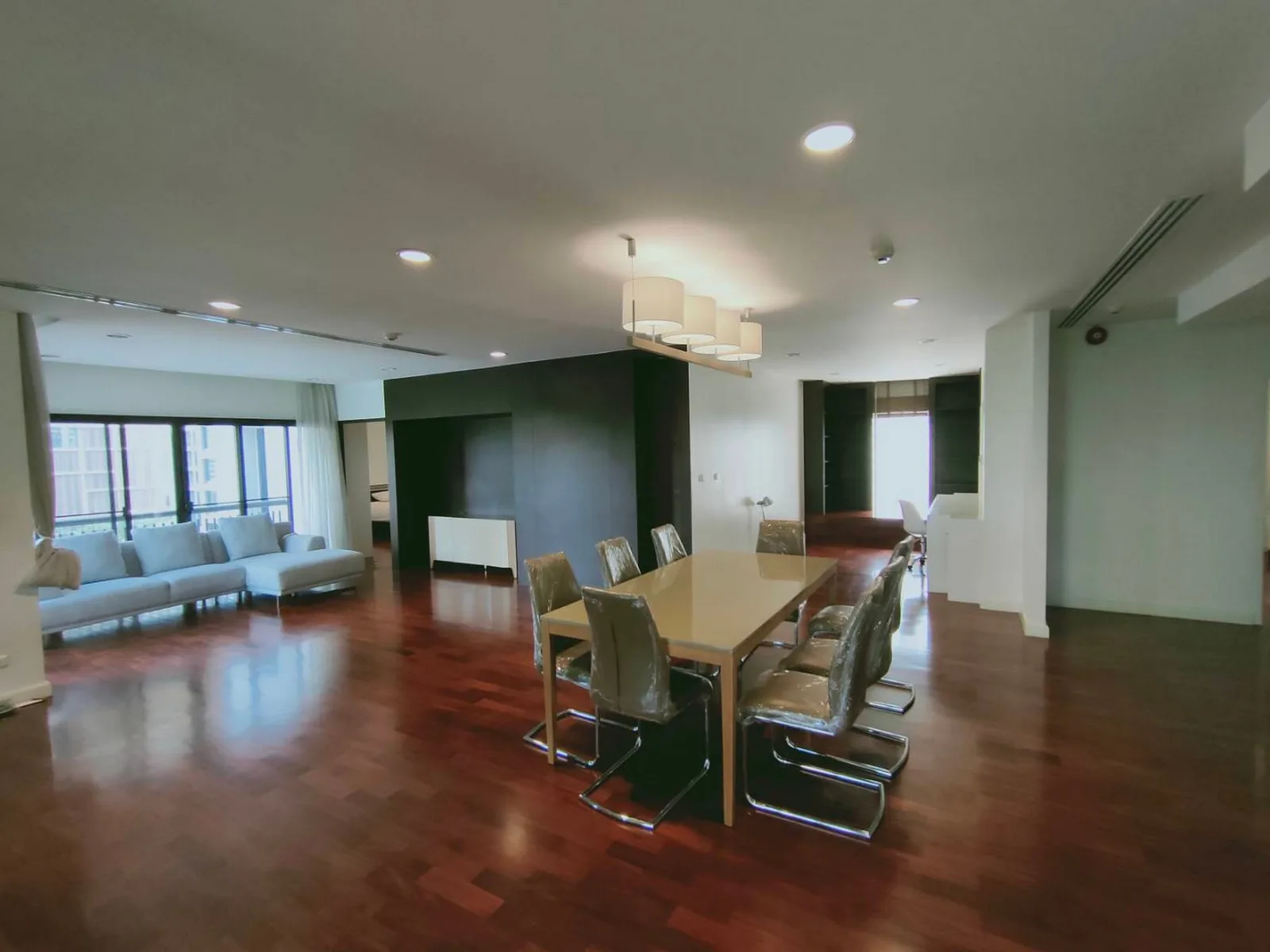Tonson Court — photo 3