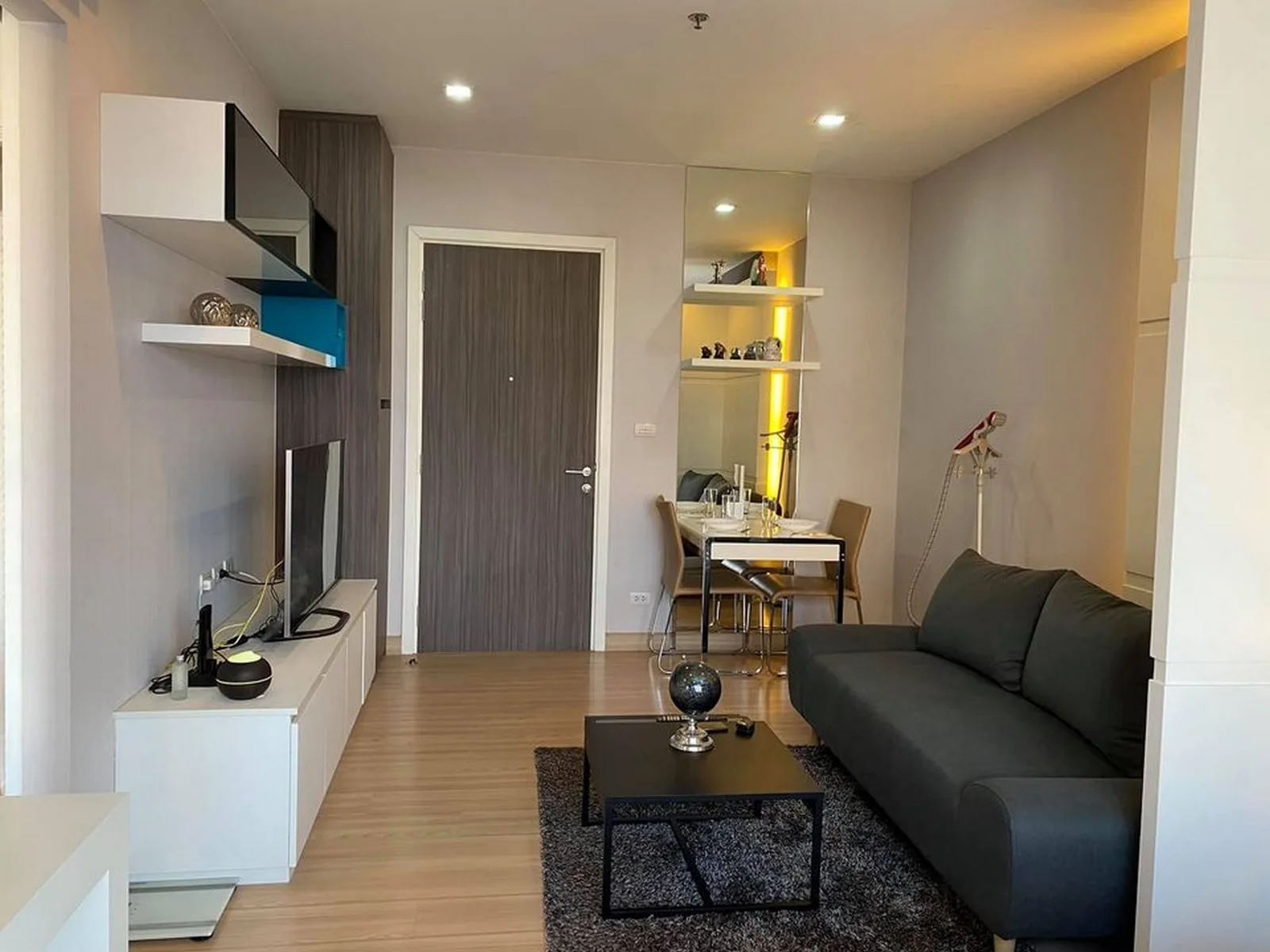 Urbano Absolute Sathon - Taksin — photo 3