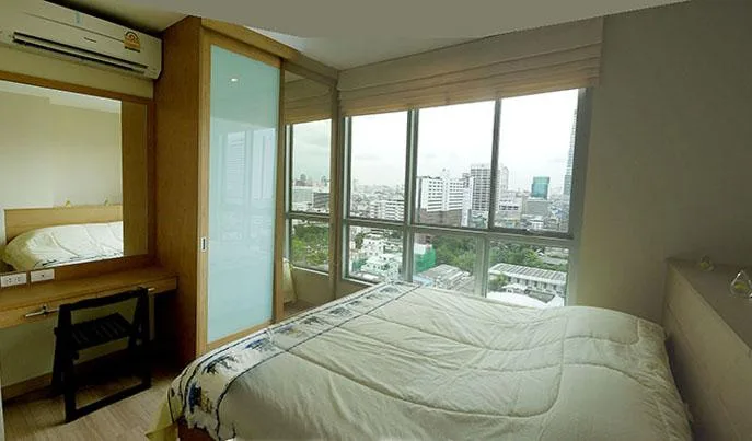 Life @ Sathorn 10 — photo 2