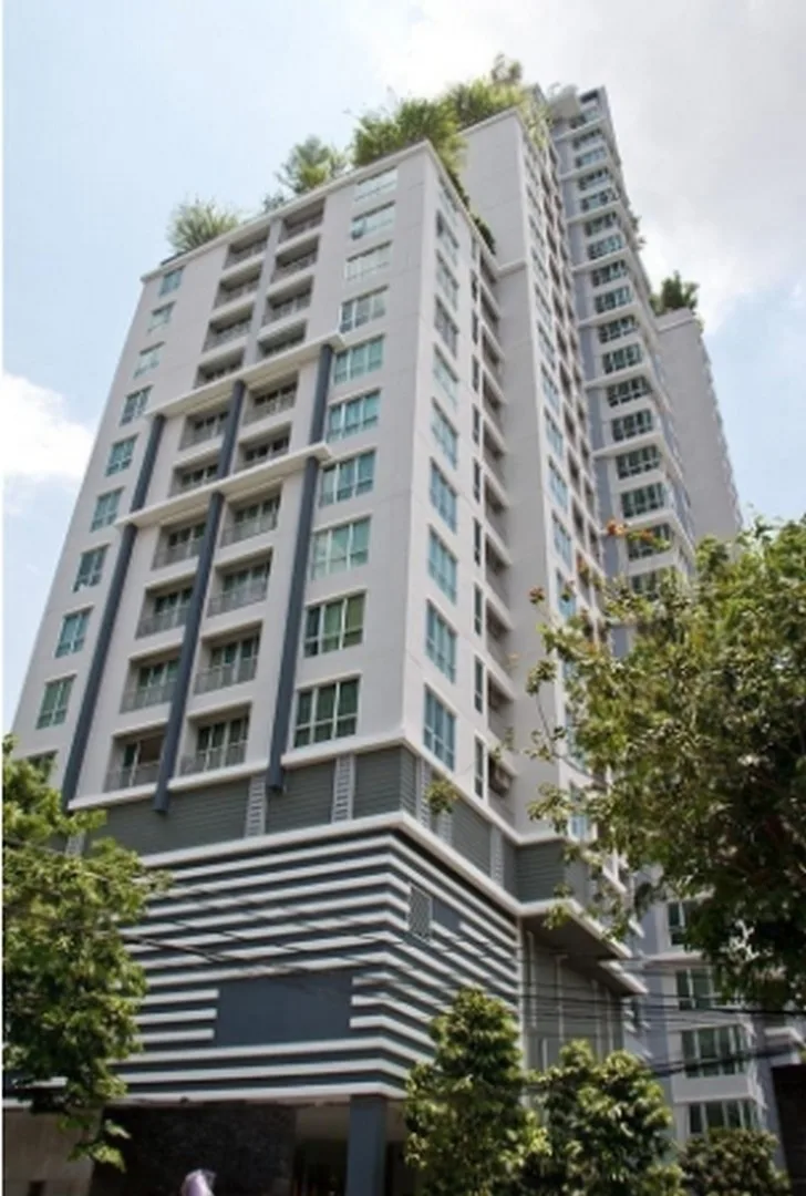 Life @ Sathorn 10 — photo 2