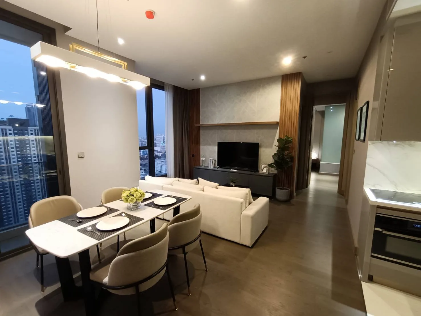 The Esse at Singha Complex — photo 4