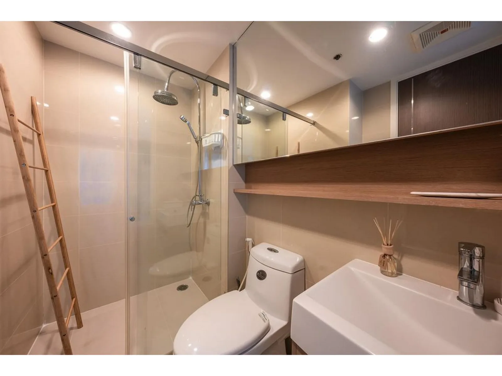 15 Sukhumvit Residences — photo 9