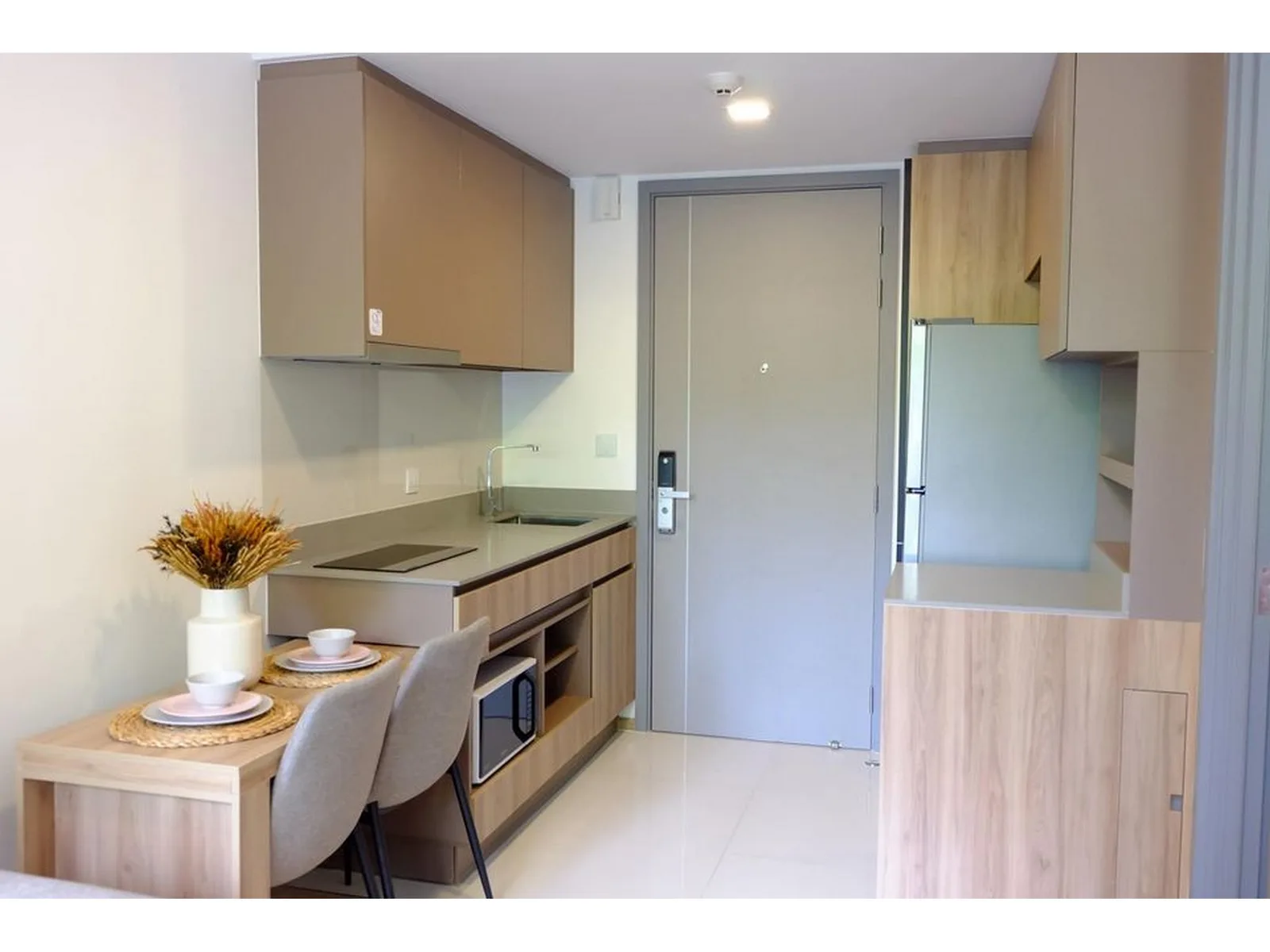 Taka Haus Ekamai 12 — photo 3
