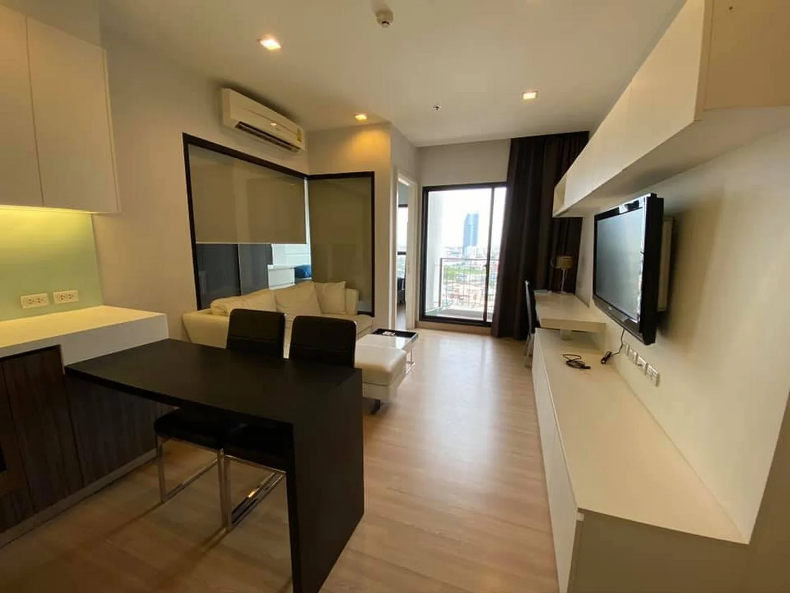 Urbano Absolute Sathon - Taksin — photo 1