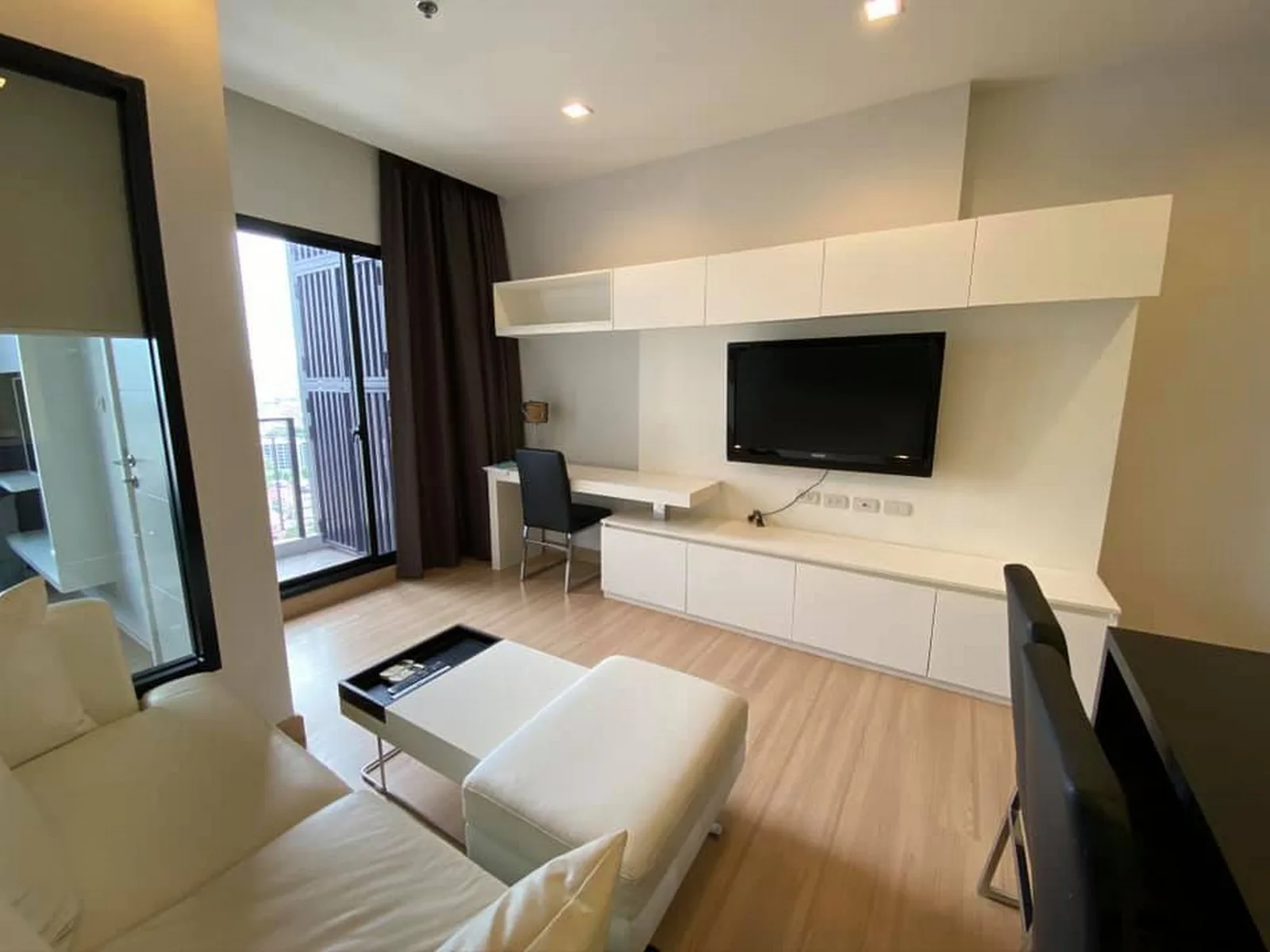 Urbano Absolute Sathon - Taksin — photo 2