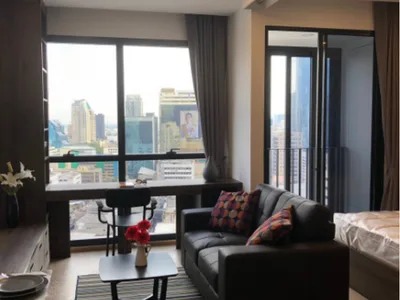 Ashton Chula - Silom