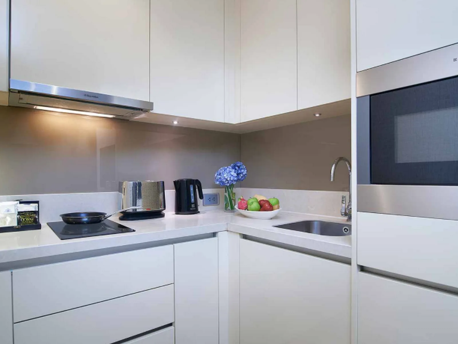 Oriental Residence — photo 3