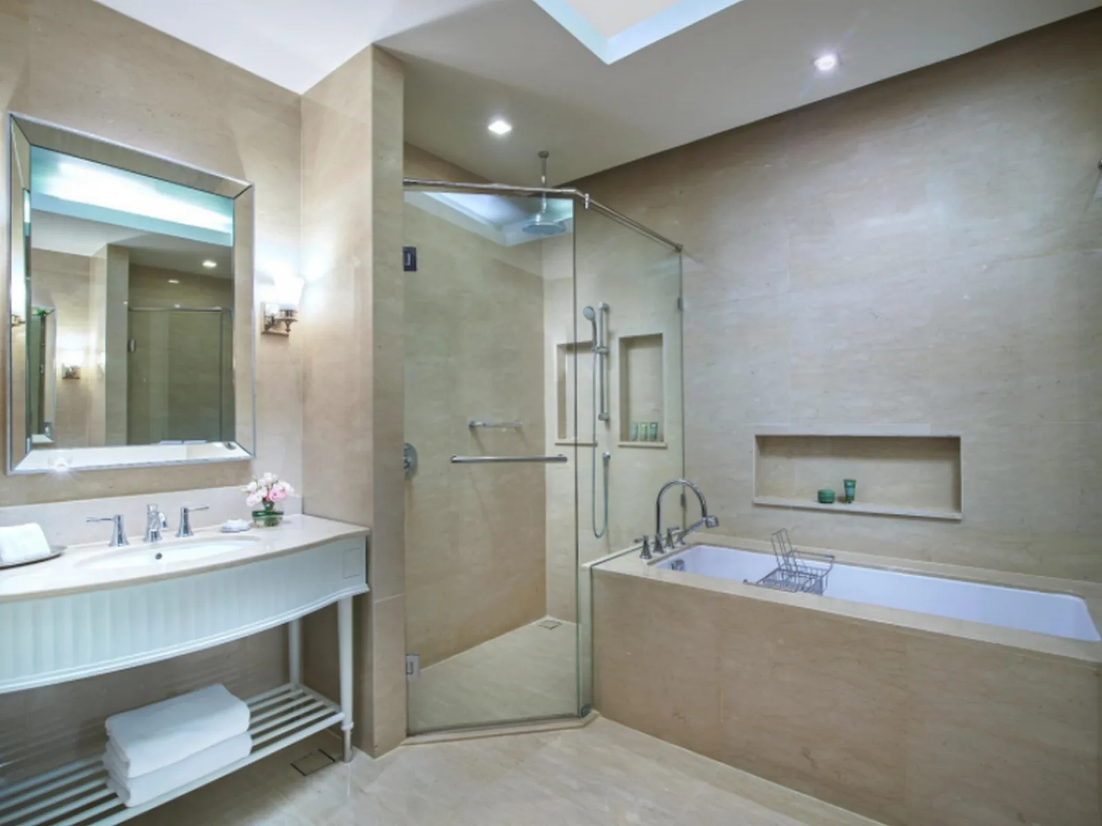 Oriental Residence — photo 4