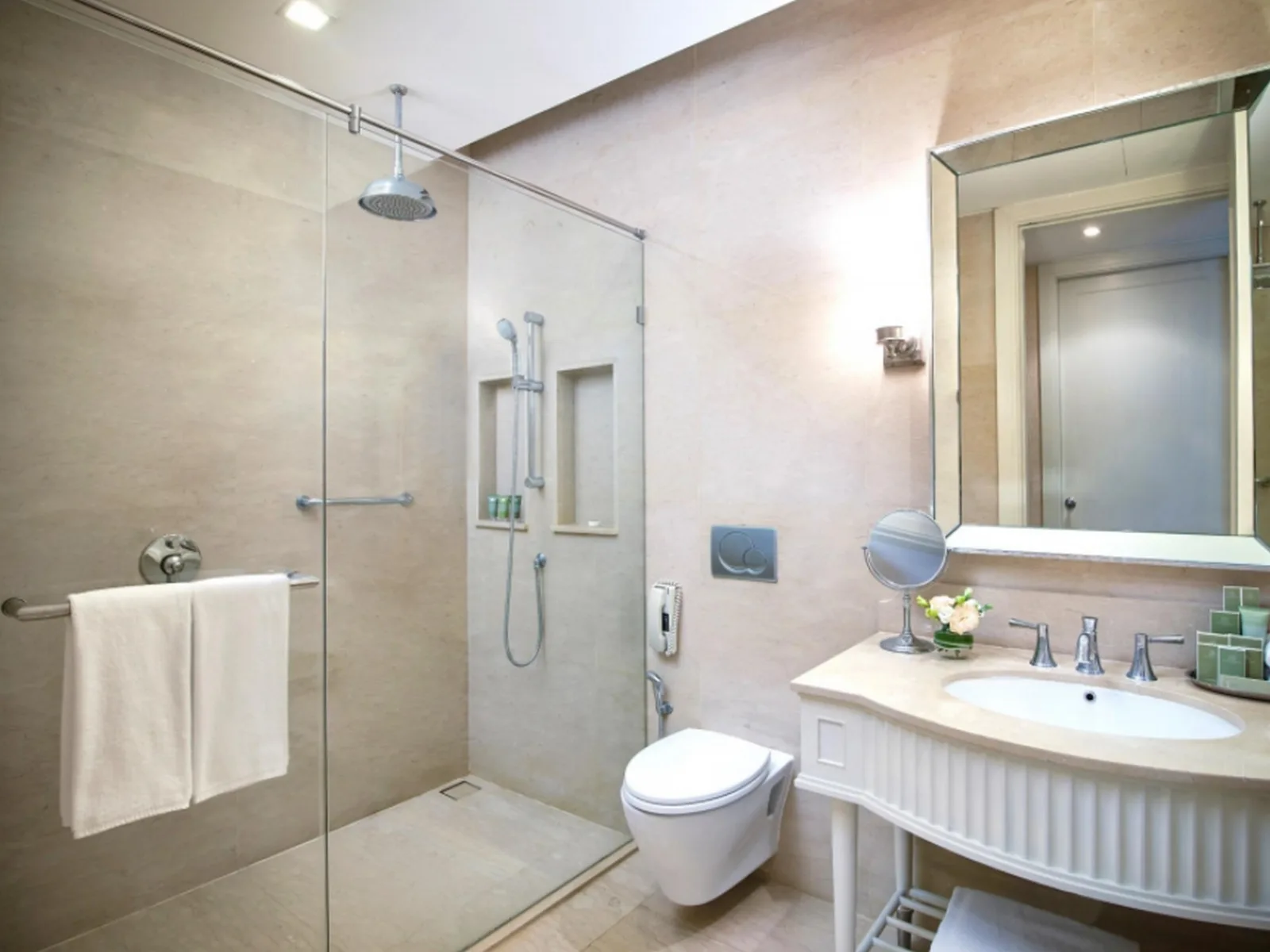 Oriental Residence — photo 6