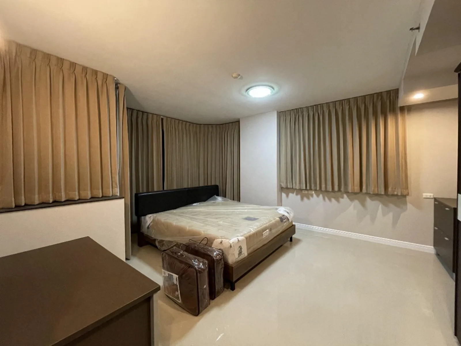 Supalai Oriental Place Sathorn - Suanplu — photo 1
