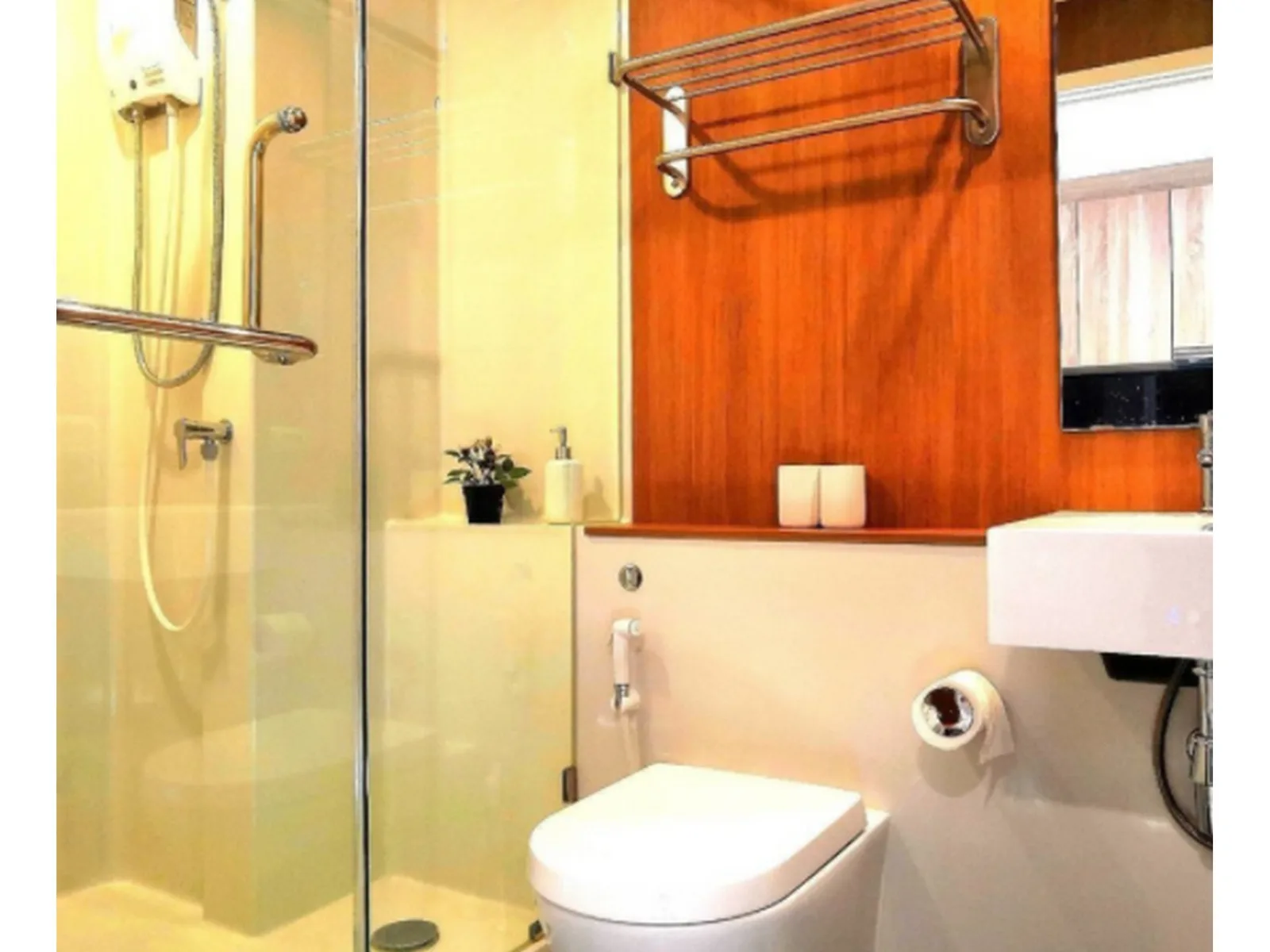 Blossom Condo @ Sathorn - Charoenrat — photo 8