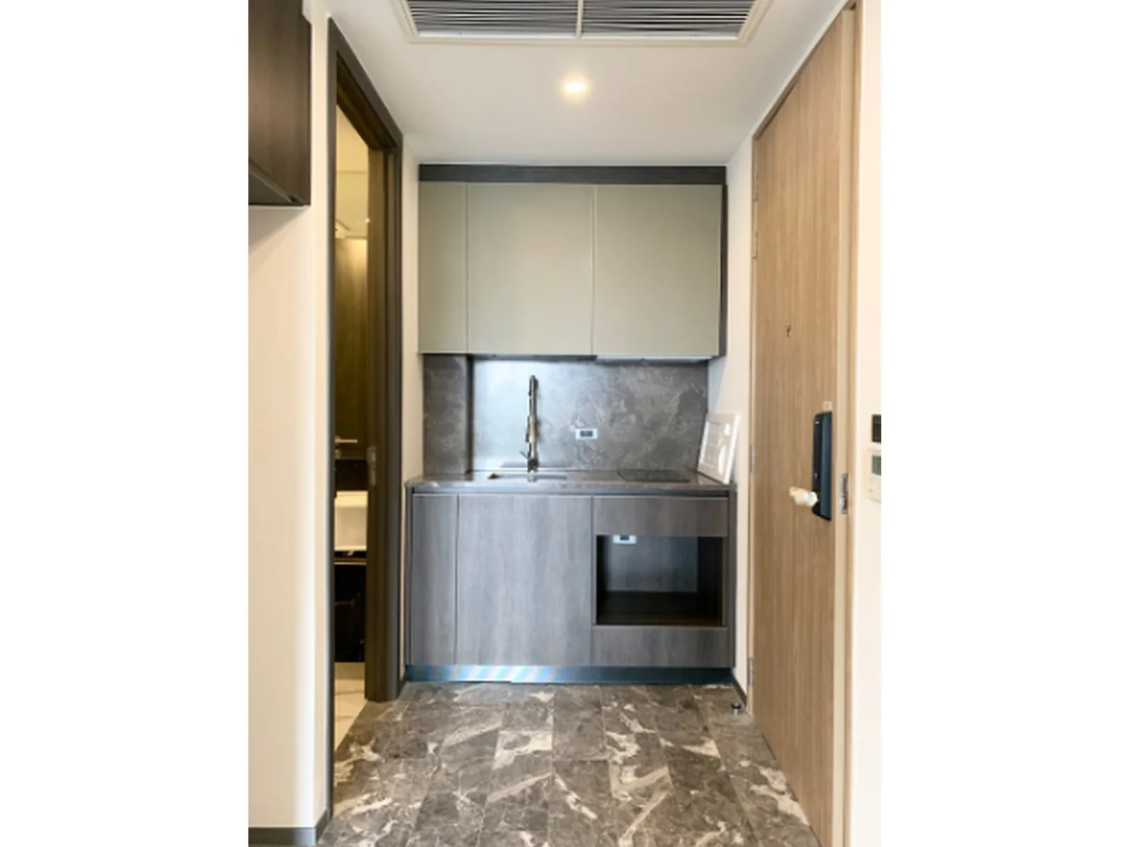 168 Sukhumvit 36 — photo 2