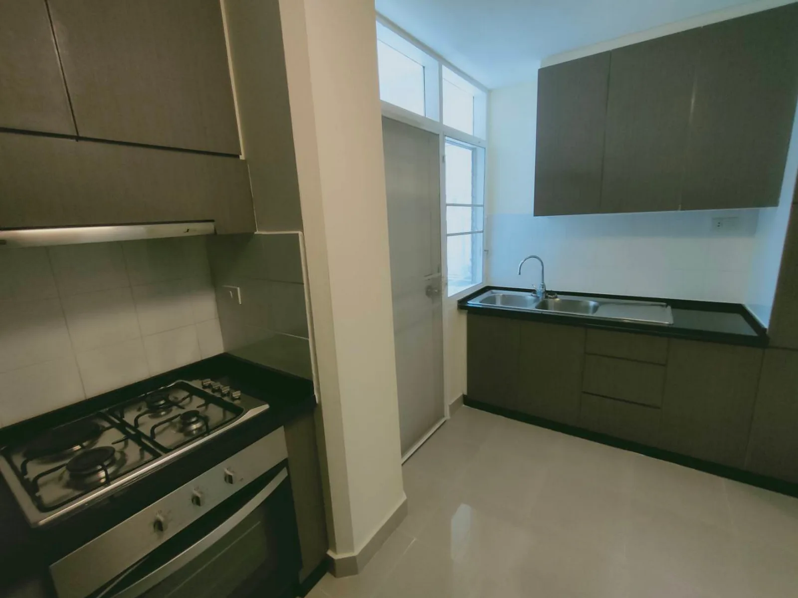 Krystal Court — photo 6