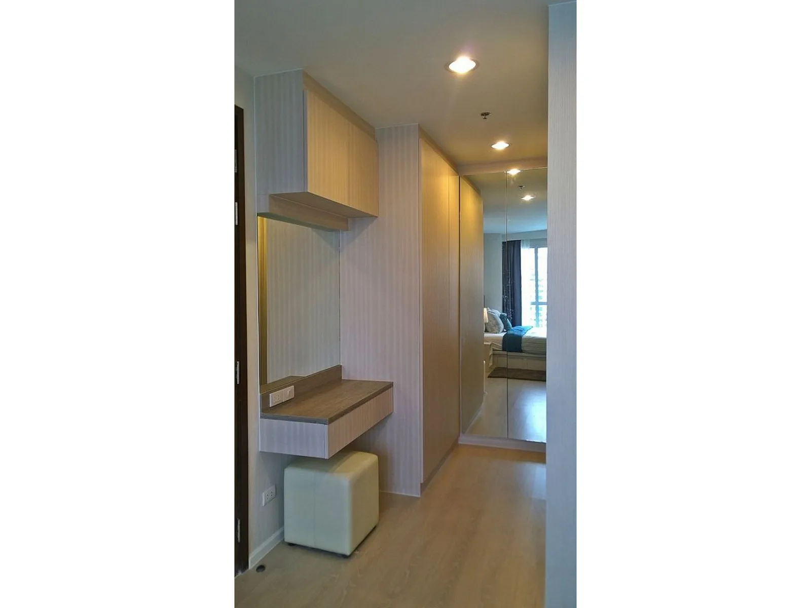 Rhythm Sathorn - Narathiwas — photo 11