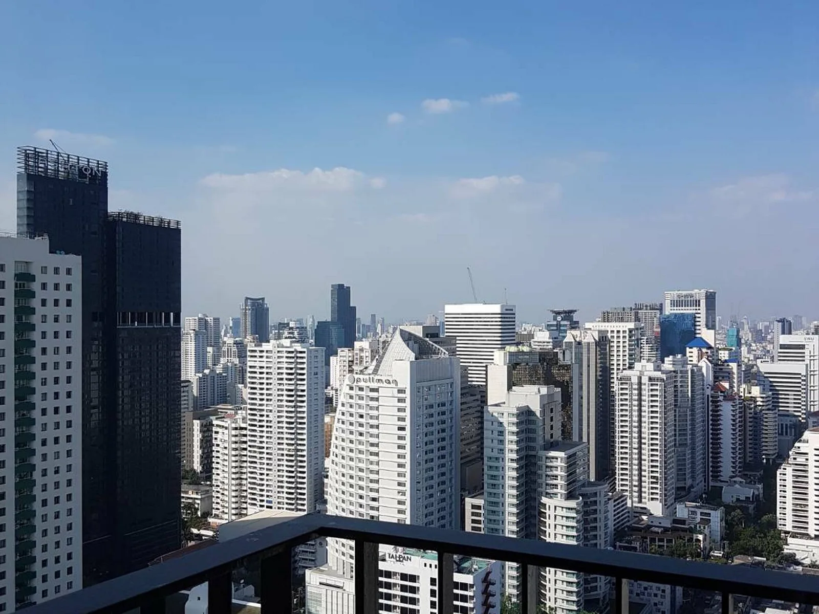 Edge Sukhumvit 23 — photo 10