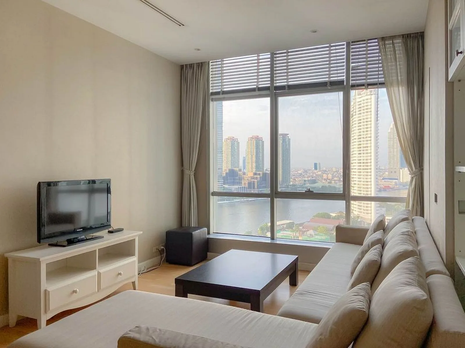 Baan Sathorn Chaopraya — photo 1