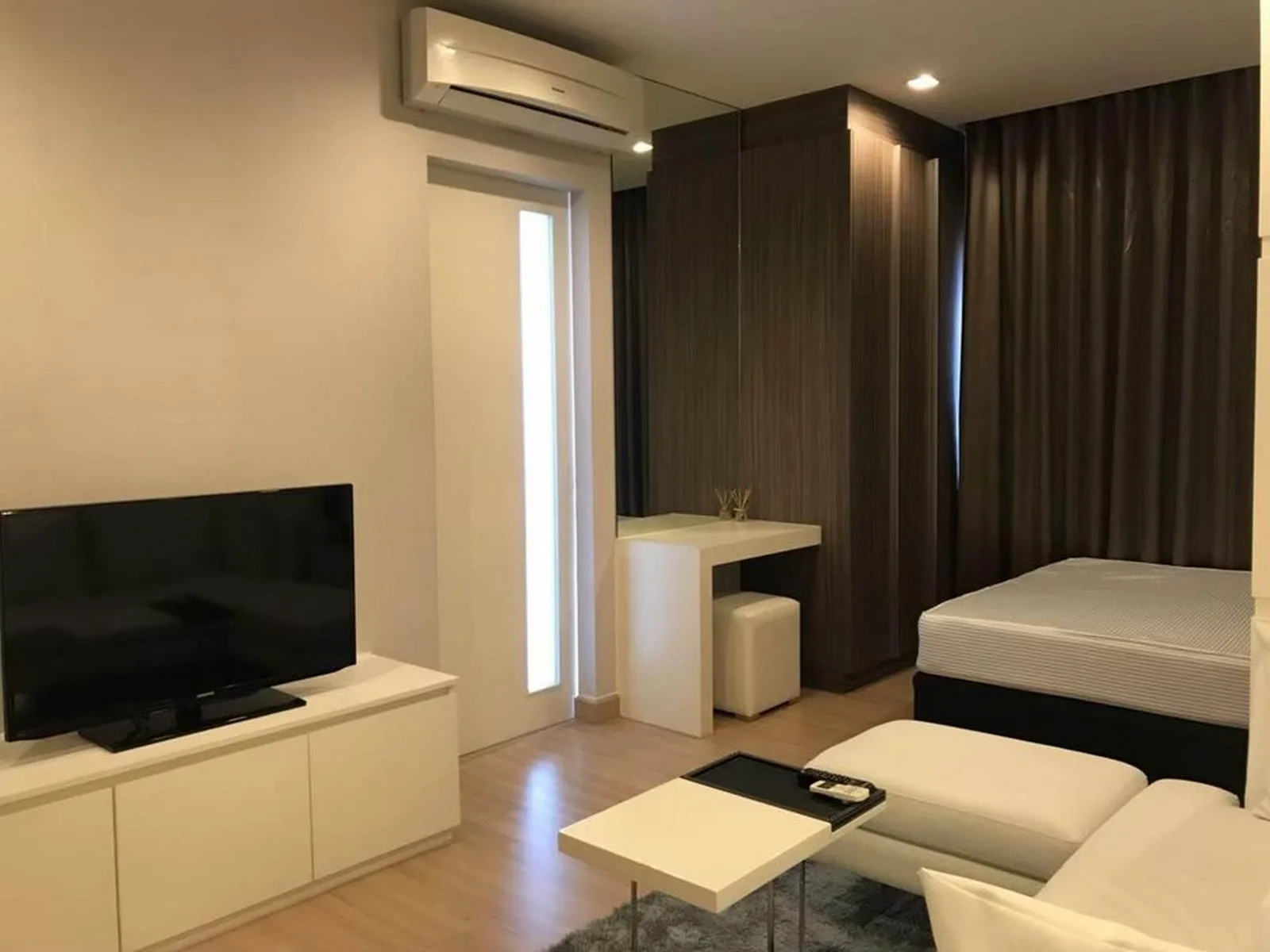 Urbano Absolute Sathon - Taksin — photo 2