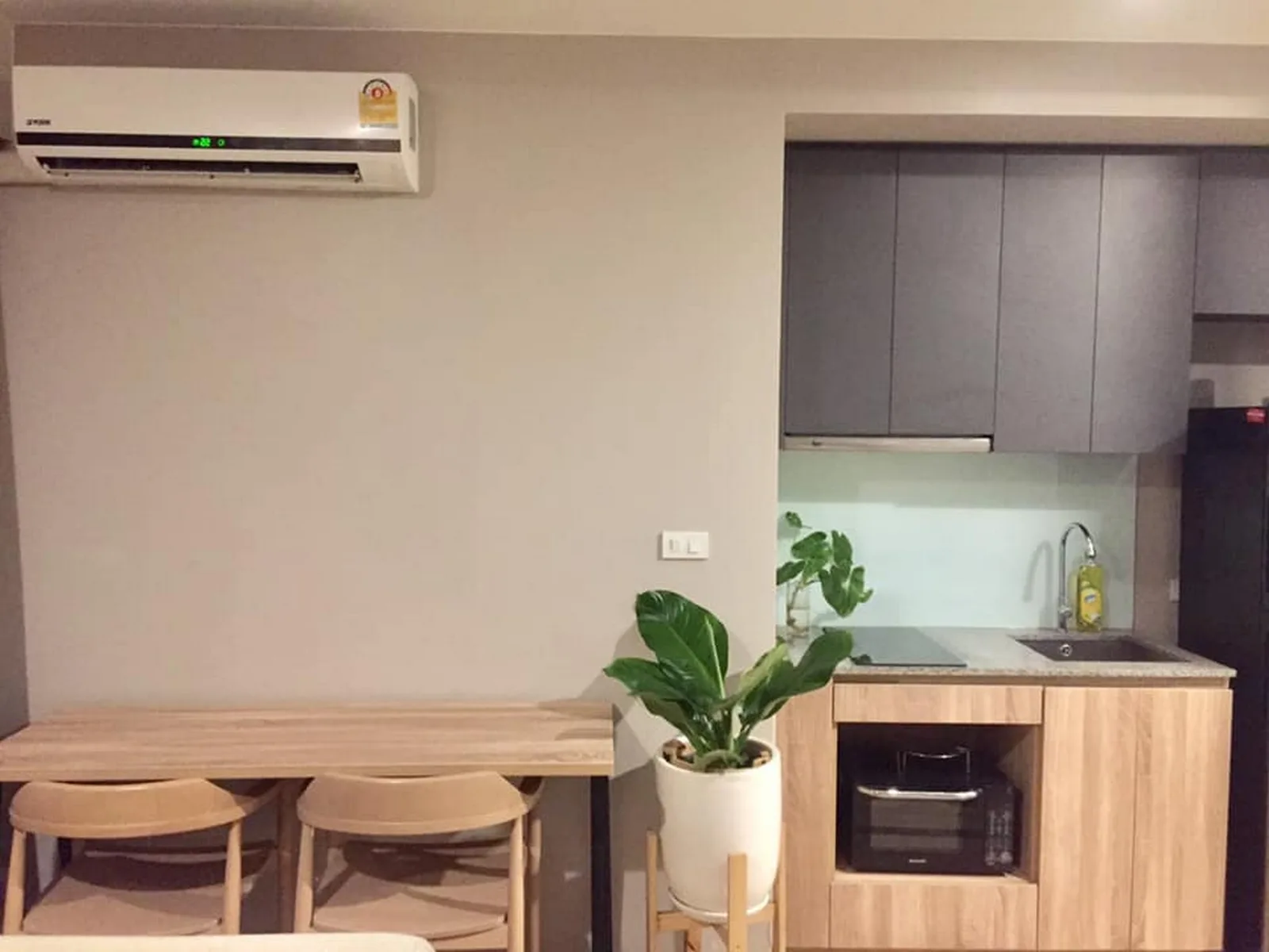 Blossom Condo @ Sathorn - Charoenrat — photo 2