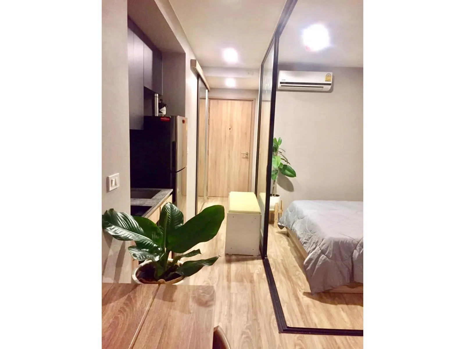Blossom Condo @ Sathorn - Charoenrat — photo 3