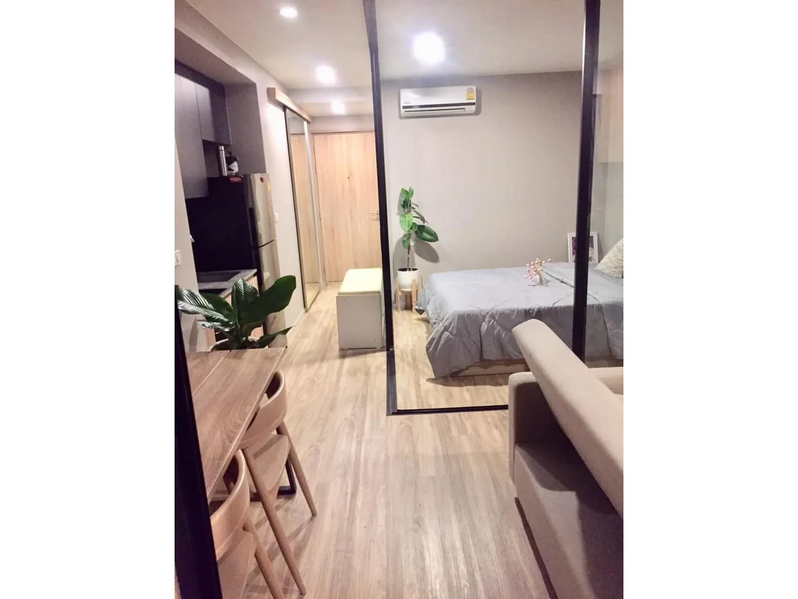 Blossom Condo @ Sathorn - Charoenrat — photo 4