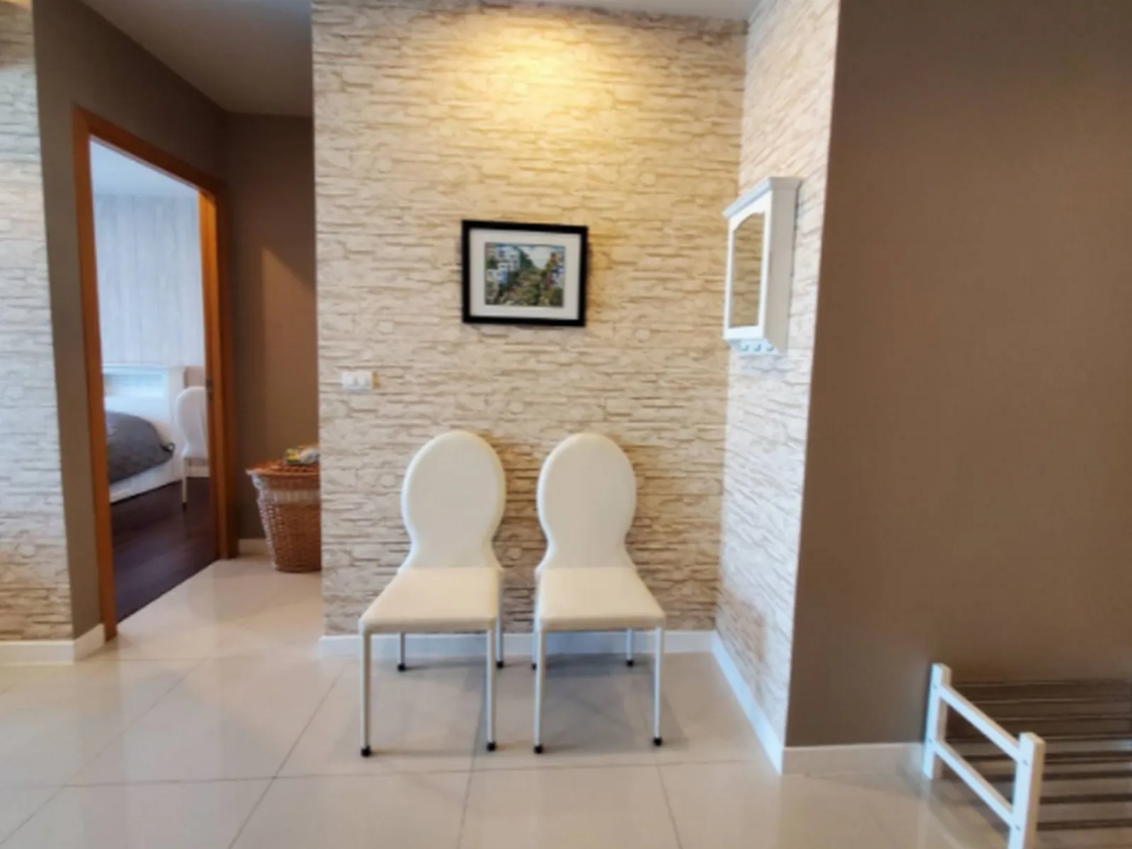 Circle Condominium — photo 3