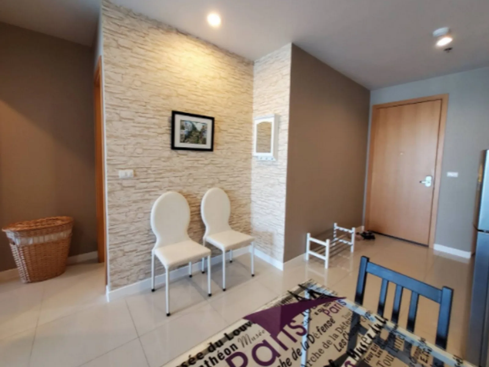 Circle Condominium — photo 4