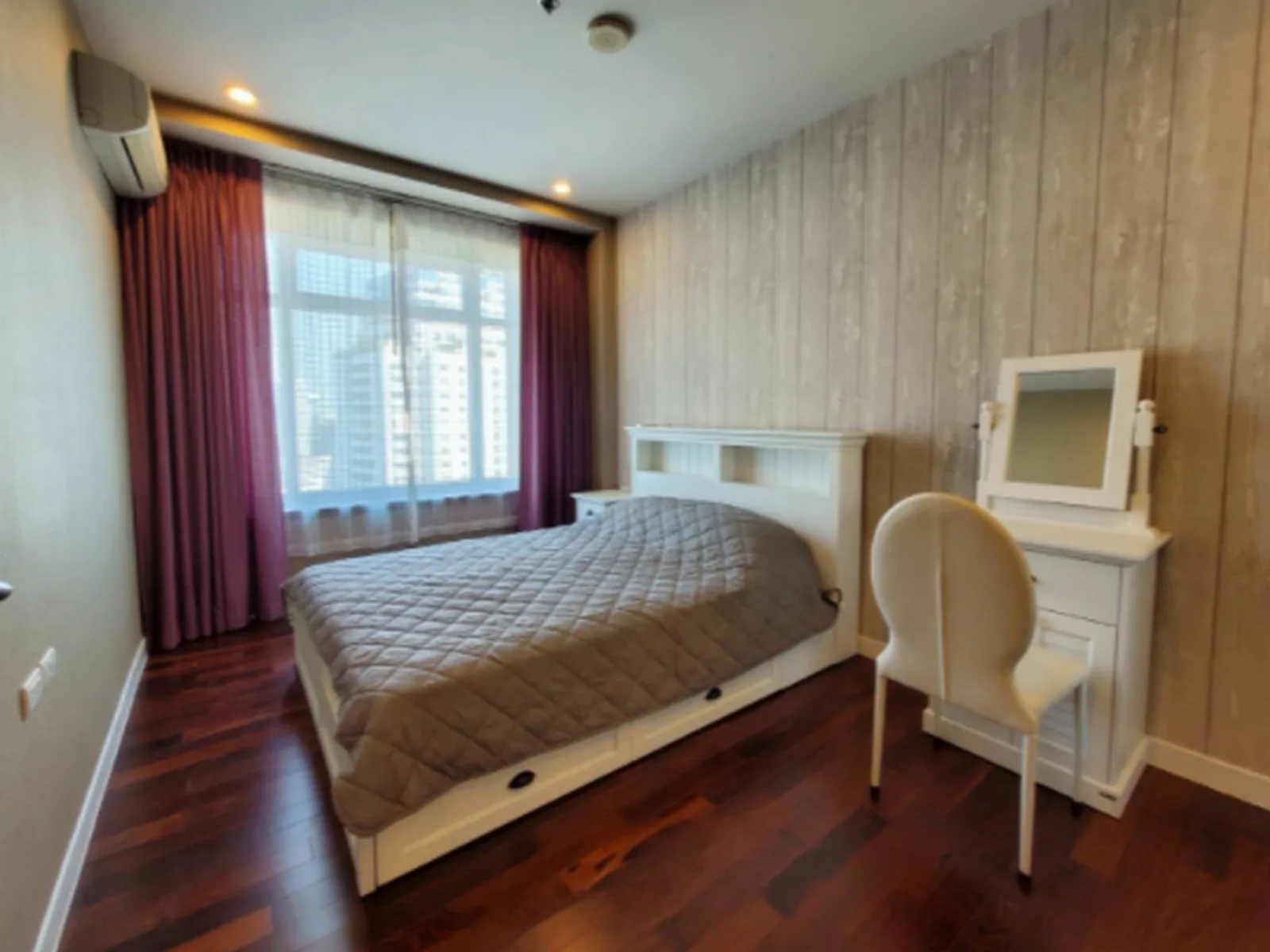 Circle Condominium — photo 6