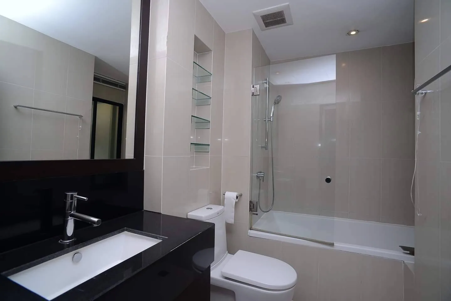 Sathorn Gardens — photo 11
