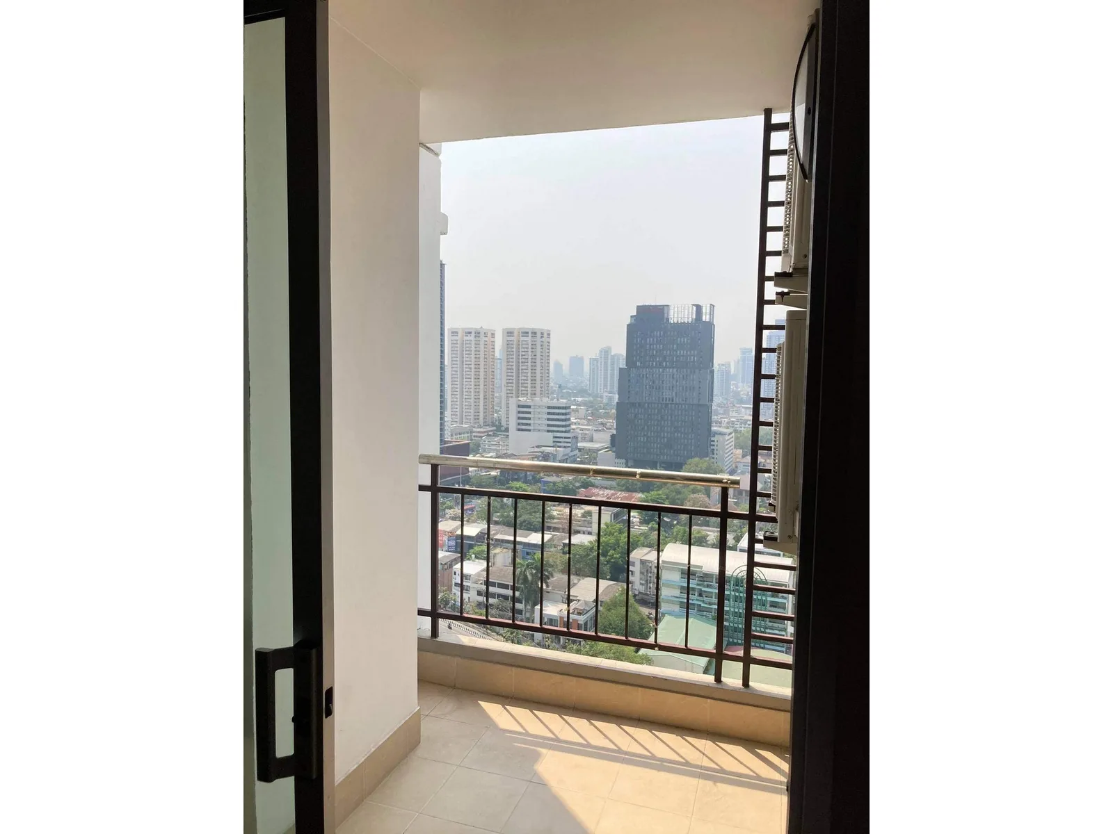 Supalai Park Ekkamai - Thonglor — photo 8
