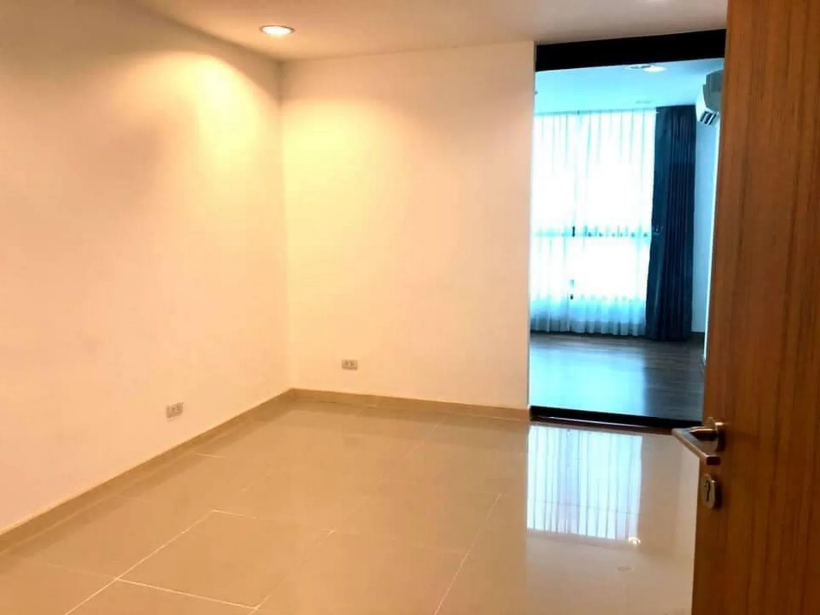 Zenith Place Sukhumvit 42 — photo 2