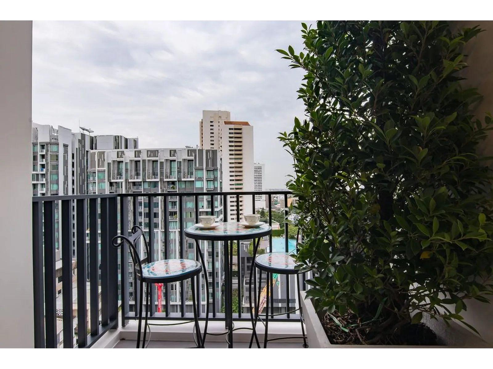 M Thonglor 10 — photo 14