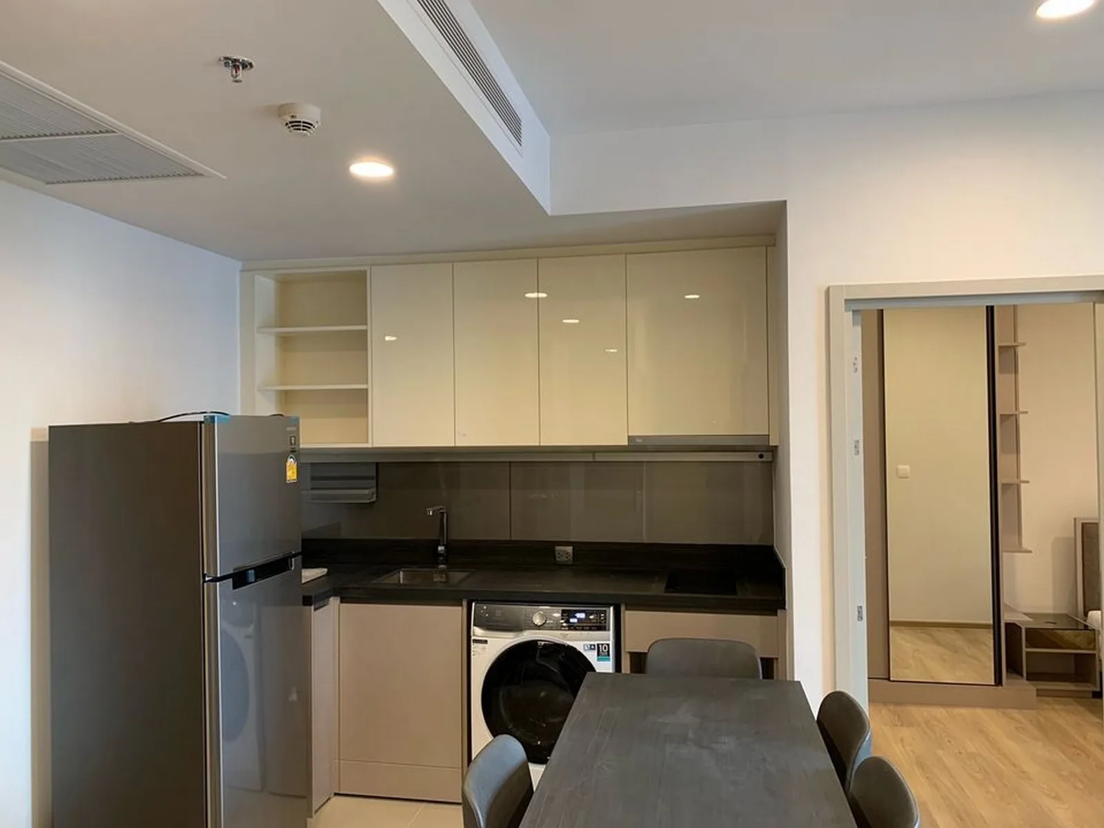 OKA HAUS Sukhumvit 36 — photo 4