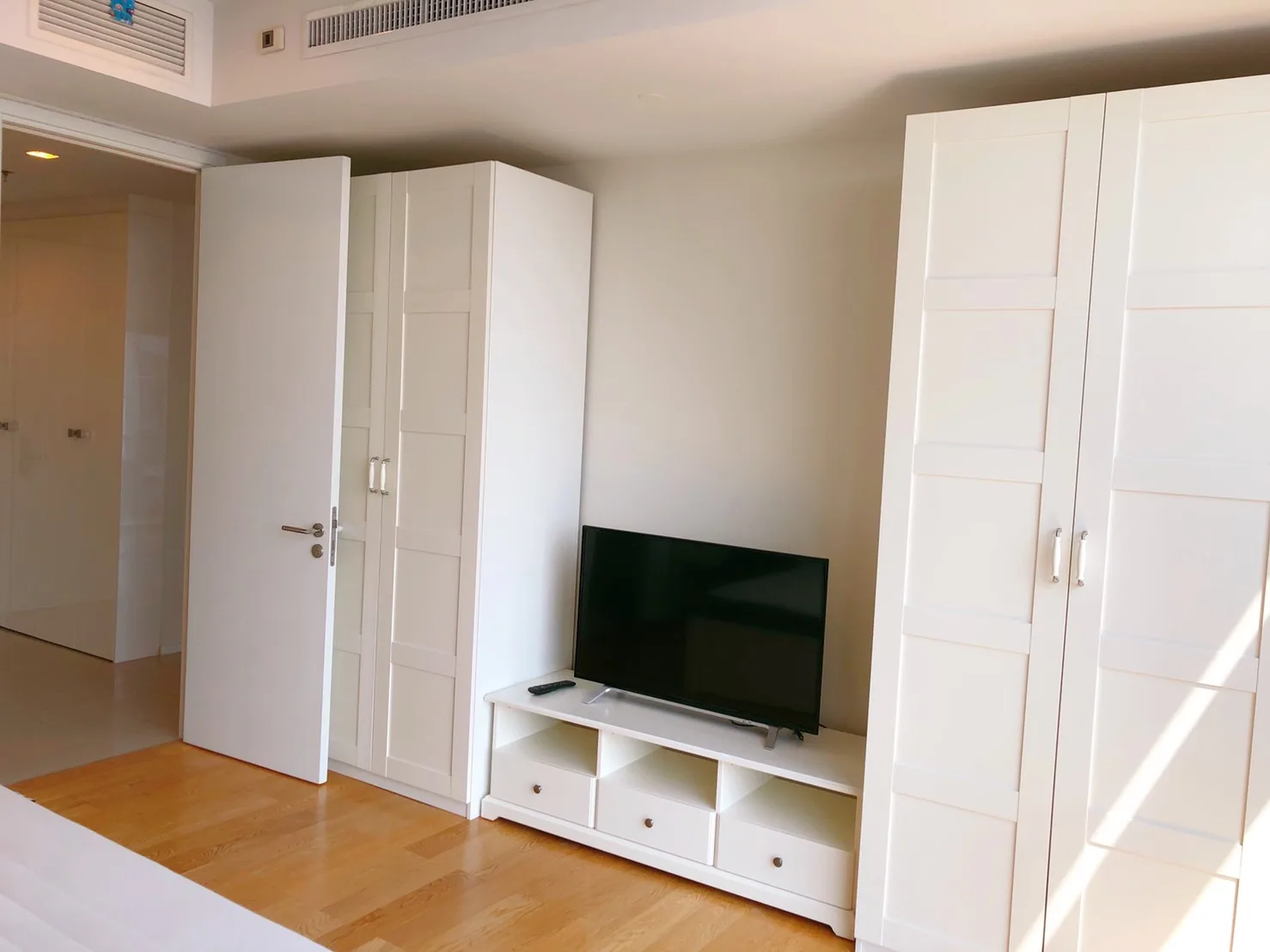 Circle Living Prototype — photo 6