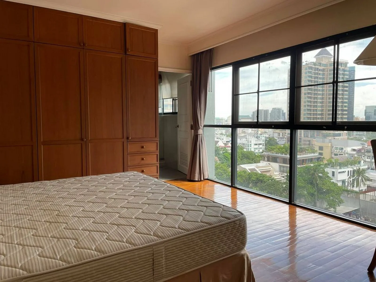 Sathorn Gardens — photo 6