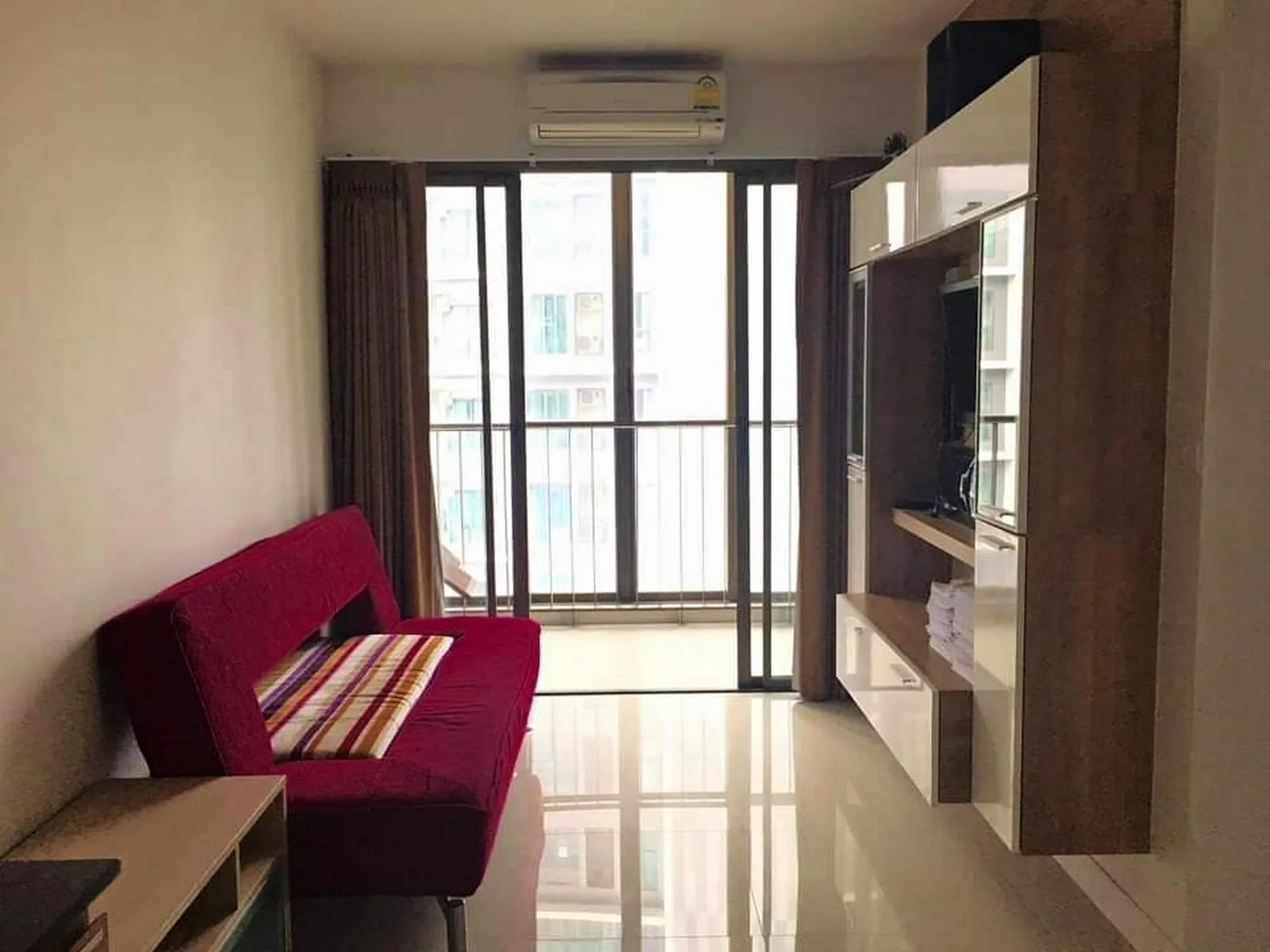 Ideo Sathorn - Taksin — photo 1