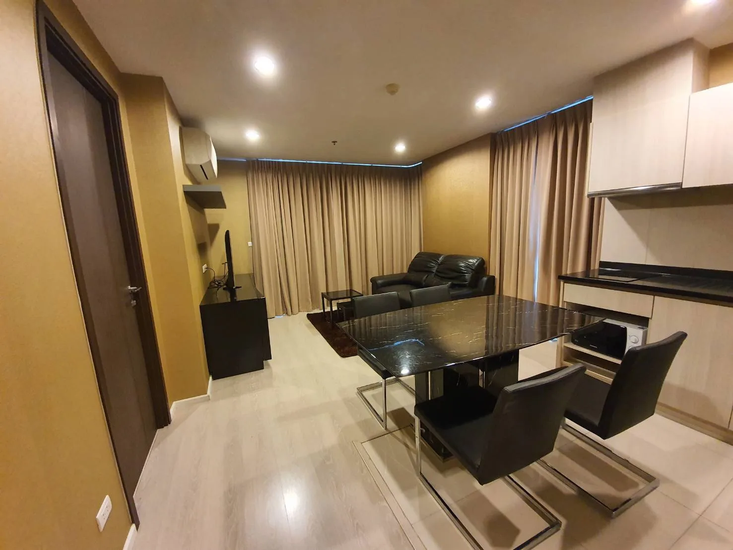 Rhythm Sathorn - Narathiwas — photo 8