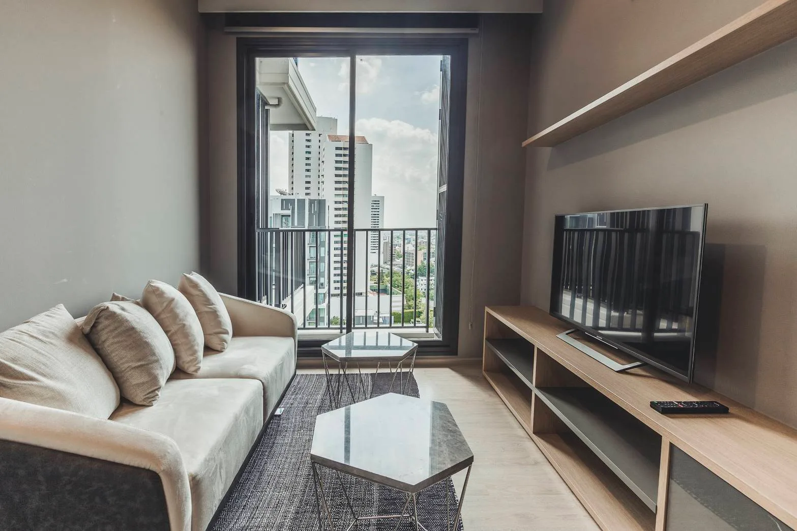 M Thonglor 10 — photo 1