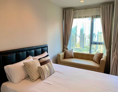 LIFE Asoke - Rama 9