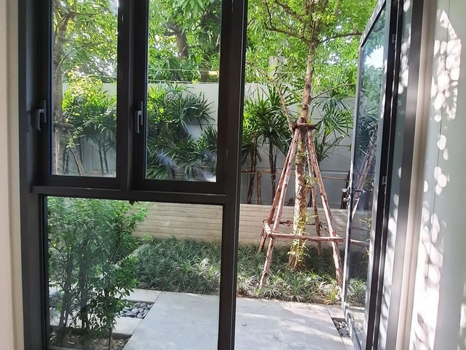 Taka Haus Ekamai 12 — photo 6